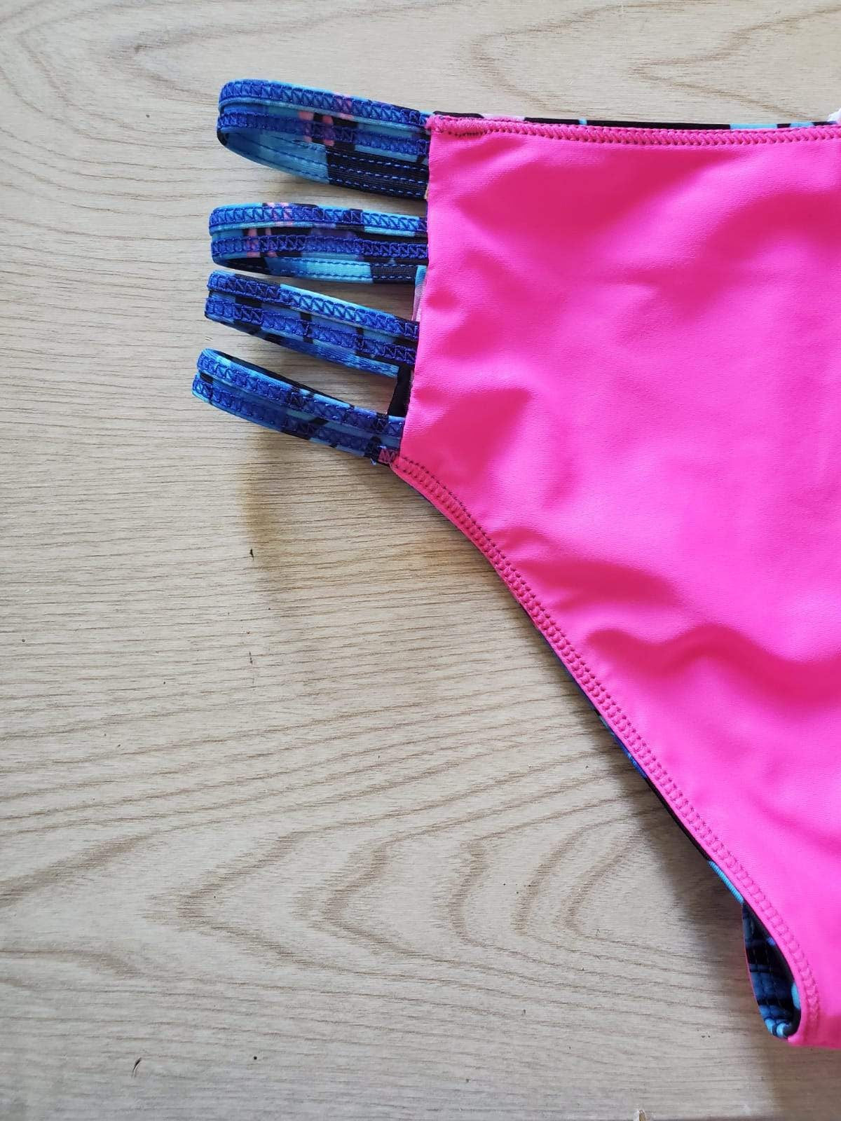TIKIYOGI® Flamingo Four Side Straps Reversible Bikini Brief