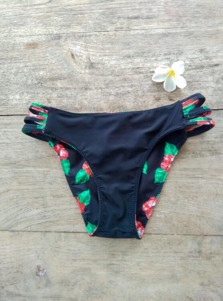 TIKIYOGI® Hibiscus Three Straps Reversible Bikini Brief