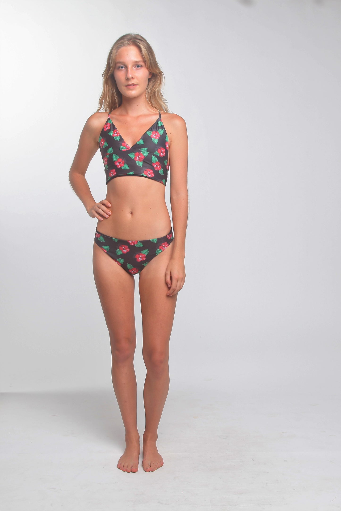 TIKIYOGI® Bali Hibiscus Mar Por Vida. Reversible Bikini Top